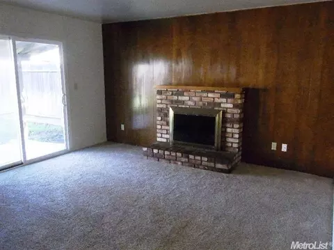 2425 Kilkenny Dr, Modesto, CA 95355 photo 4