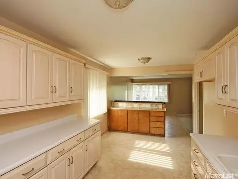 3246 Shurwin Ln, Carmichael, CA 95608 photo 8
