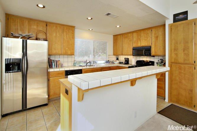 860 Donovan Ct, Davis, CA 95618 photo 8