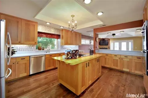 506 Marina Cir, Davis, CA 95616 photo 12