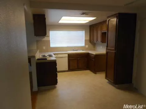 3709 Whirlaway Dr, Modesto, CA 95356 photo 6