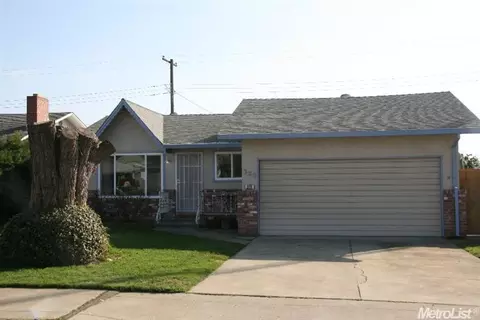 320 Daisy Ave, Lodi, CA 95240 photo 3