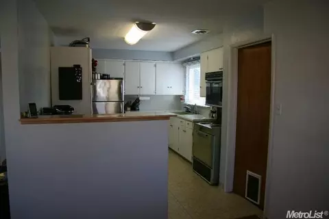 320 Daisy Ave, Lodi, CA 95240 photo 8