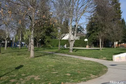 320 Daisy Ave, Lodi, CA 95240 photo 25