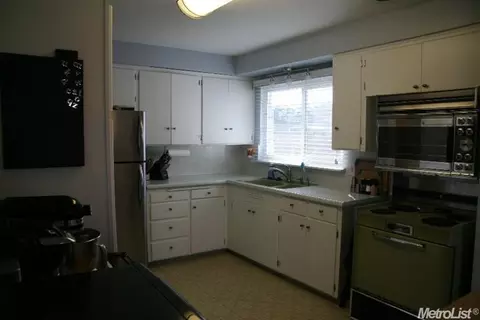 320 Daisy Ave, Lodi, CA 95240 photo 10