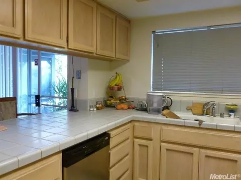 5215 Janell Way, Carmichael, CA 95608 photo 4