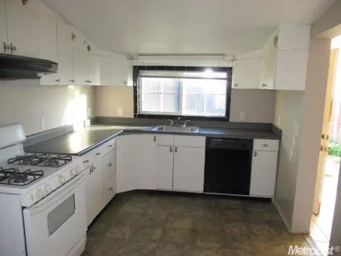 750 Carroll Ave, Sacramento, CA 95838 photo 4