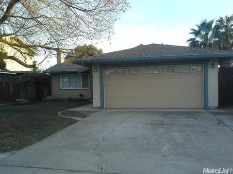 1422 Locust Dr, Tracy, CA 95376 photo 1