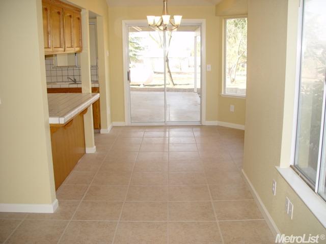 17801 E Brook Dr, Madera, CA 93638 photo 7