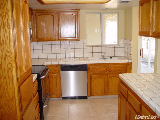 17801 E Brook Dr, Madera, CA 93638 photo 3