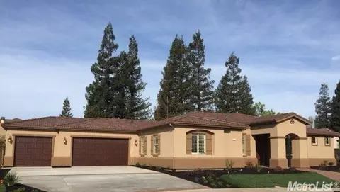 3113 Hashem Dr, Modesto, CA 95355 photo 2