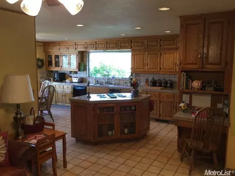 1901 Lester Rd, Turlock, CA 95382 photo 4