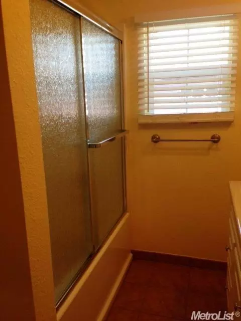 222 E Fairmont Ave, Modesto, CA 95354 photo 8