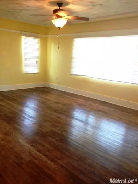 222 E Fairmont Ave, Modesto, CA 95354 photo 4