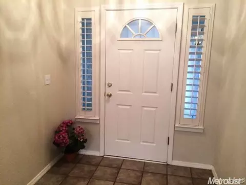 3897 Black Hawk Ave, Merced, CA 95340 photo 2