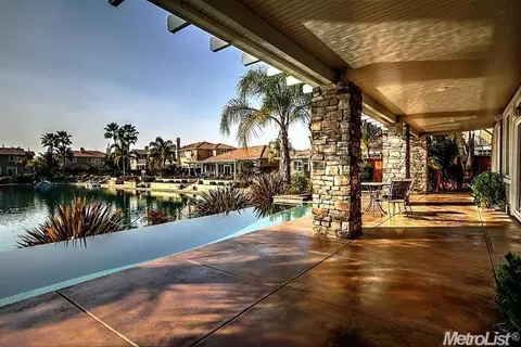 3313 Edgeview Dr, Modesto, CA 95355 photo 2