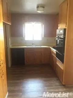 1809 Glouster Way, Modesto, CA 95350 photo 4