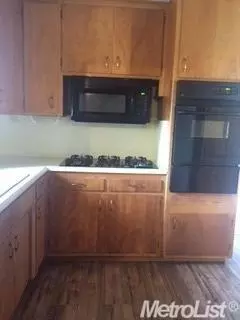 1809 Glouster Way, Modesto, CA 95350 photo 2