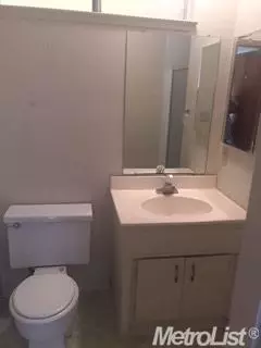 1809 Glouster Way, Modesto, CA 95350 photo 3