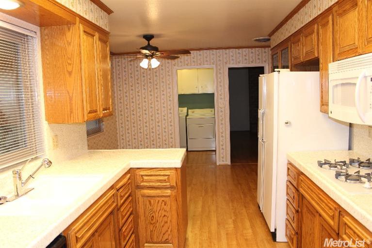 2050 Edgewood Dr, Lodi, CA 95242 photo 5