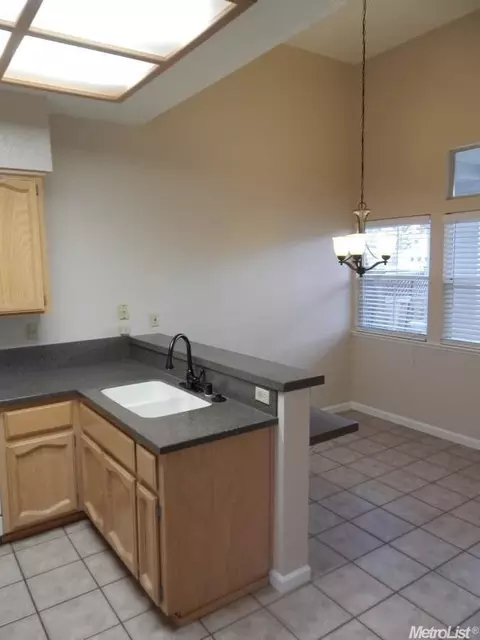 106 Grantham Ct, Folsom, CA 95630 photo 10