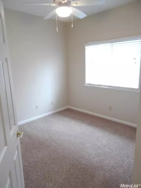 106 Grantham Ct, Folsom, CA 95630 photo 15
