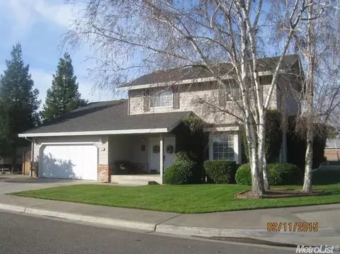 565 Strathaven Ct, Turlock, CA 95382 photo 3