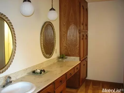 647 Cleveland St, Davis, CA 95616 photo 13