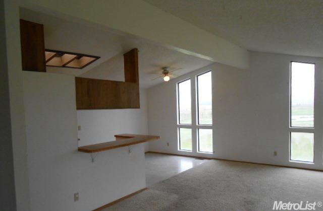 577 Los Garcias Ln, Elverta, CA 95626 photo 4