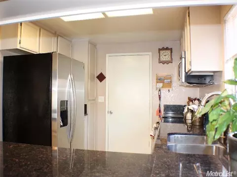 2713 Chapparal Pl, Modesto, CA 95358 photo 3