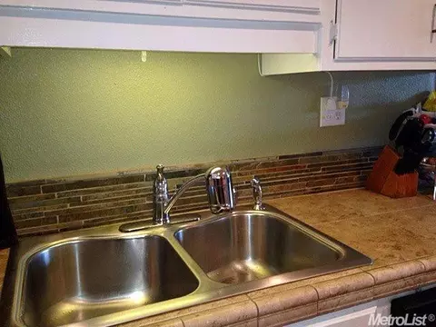 6518 Saint James Dr, Carmichael, CA 95608 photo 4