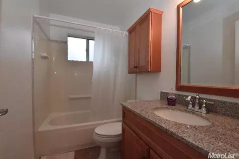 4682 Tuttle Dr, Rocklin, CA 95677 photo 9