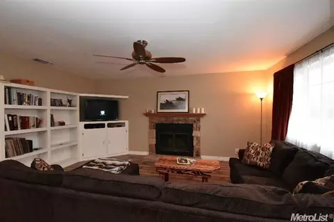 4682 Tuttle Dr, Rocklin, CA 95677 photo 3