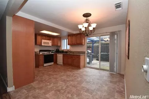 4682 Tuttle Dr, Rocklin, CA 95677 photo 5