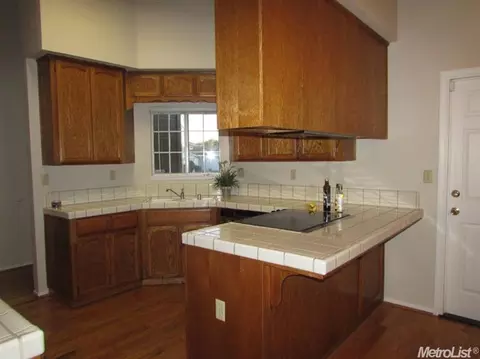 2400 Beatrice Ln, Modesto, CA 95355 photo 5