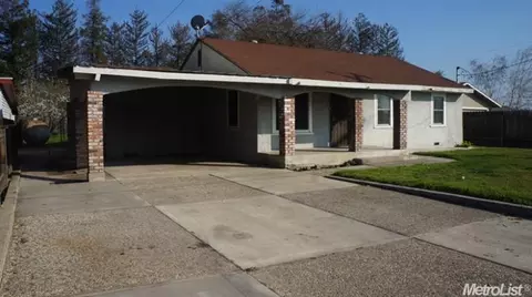 644 S Acacia Ave, Ripon, CA 95366 photo 2