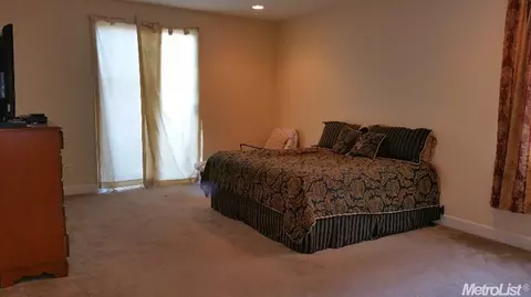 636 Roadrunner Dr, Patterson, CA 95363 photo 8
