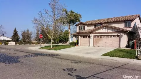 636 Roadrunner Dr, Patterson, CA 95363 photo 2