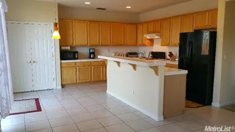 636 Roadrunner Dr, Patterson, CA 95363 photo 6