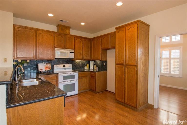 1970 Plum, Tracy, CA 95376 photo 14