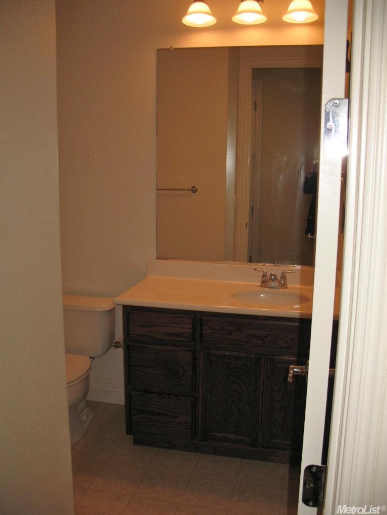 1179 Balzo St, Manteca, CA 95337 photo 2