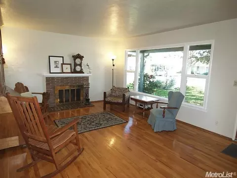 1711 Bronson Ave, Modesto, CA 95350 photo 3
