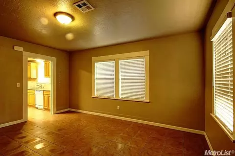 105 Roselawn Ave, Modesto, CA 95351 photo 6