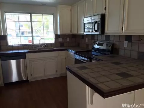 1704 Nighthawk Way, Modesto, CA 95358 photo 4
