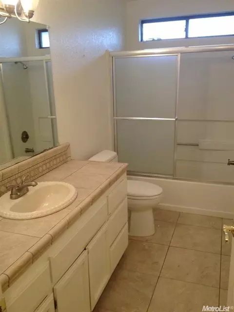 900 Mandana Ct, Modesto, CA 95358 photo 7
