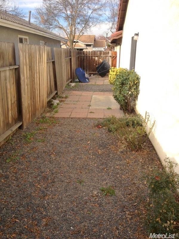 2408 Saddleback Ln, Modesto, CA 95355 photo 9