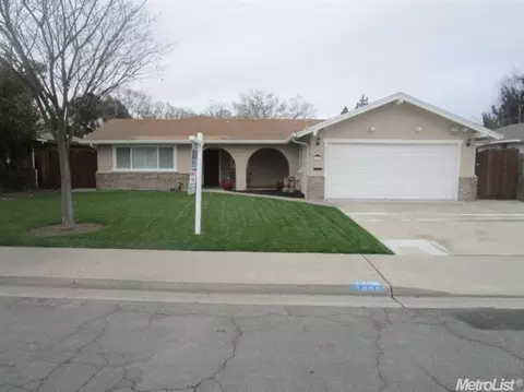 1600 Ensanada, Modesto, CA 95355 photo 1