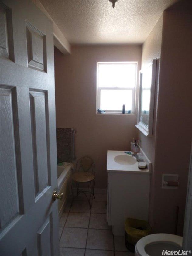 1416 Mono Dr, Modesto, CA 95354 photo 9