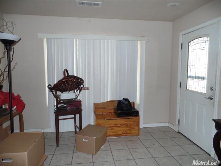 1416 Mono Dr, Modesto, CA 95354 photo 4