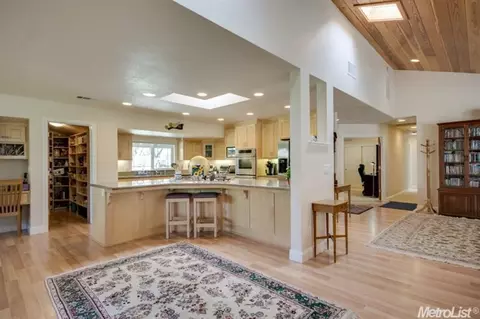 27434 Oakside, Davis, CA 95618 photo 8